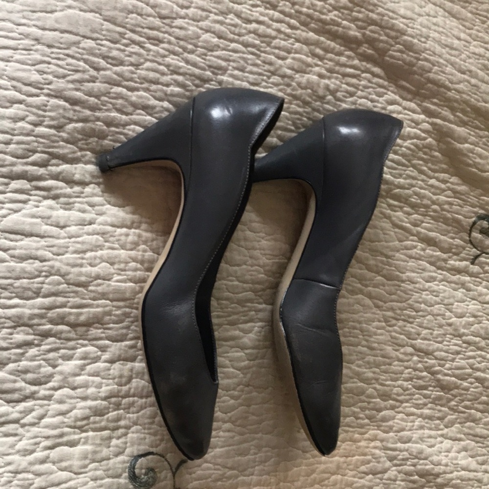Shoes - Picture 2 of 3
